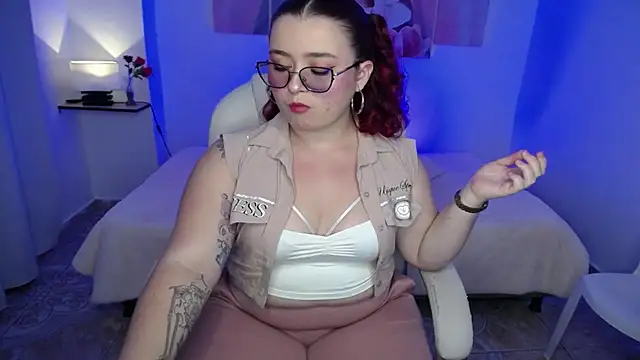 selene rouse  online show from February 3, 2026, 10:04 pm