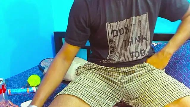 Suck my fuckin dick bitch online show from January 28, 2025, 6:49 pm