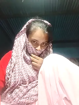 Snapshot of Sweety-rani chatting on November 13, 2025, 3:55 pm Sweety-rani online show from November 13, 2025, 3:55 pm