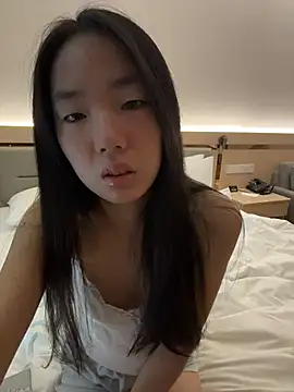 TinyBabe online show from November 20, 2025, 2:01 am