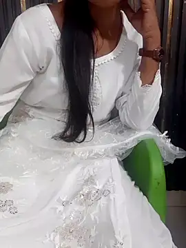 Snapshot of Piya_ji90 chatting on November 15, 2025, 4:32 am Piya ji90 online show from November 15, 2025, 4:32 am