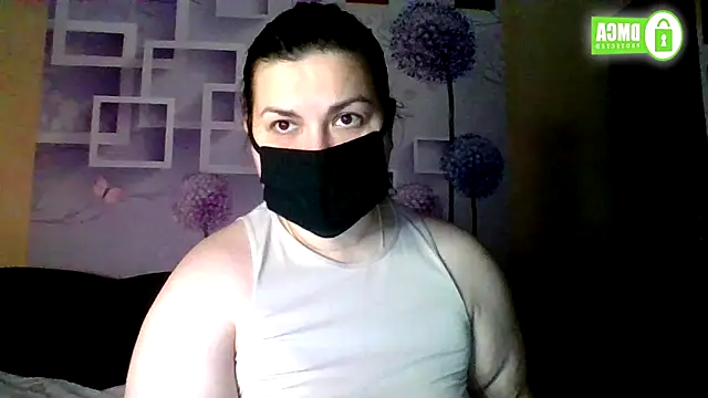 Snapshot of honey_sweet_couple chatting on January 16, 2026, 5:50 pm honey sweet couple online show from January 16, 2026, 5:50 pm