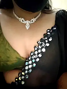 mahalaxmi teluguammai online show from November 19, 2025, 5:13 pm