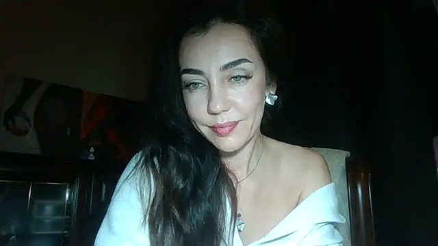 Snapshot of Fellaris chatting on November 15, 2025, 4:14 pm Fellaris online show from November 15, 2025, 4:14 pm