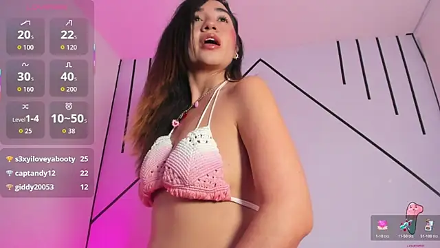 Snapshot of VictoriaRouge_ chatting on November 24, 2025, 1:27 am VictoriaRouge online show from November 24, 2025, 1:27 am