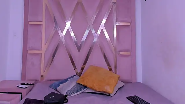 Snapshot of Kymasm chatting on February 20, 2026, 1:11 pm Kymasm online show from February 20, 2026, 1:11 pm