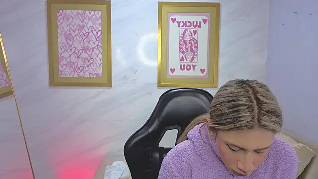 Evy Luxx v online show from March 28, 2026, 3:39 am