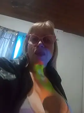 SexyMilf1211 online show from June 14, 2026, 3:25 pm