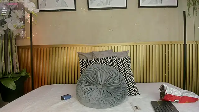 Snapshot of Gia_ricci_ chatting on July 9, 2026, 4:27 am Gia ricci online show from July 9, 2026, 4:27 am