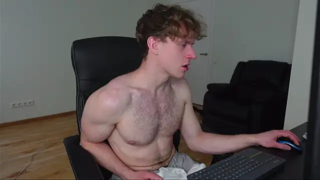 Snapshot of Charles_Dreams chatting on June 17, 2026, 3:57 pm Charles Dreams online show from June 17, 2026, 3:57 pm