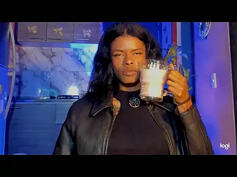 aprille15 online show from February 4, 2026, 3:34 am