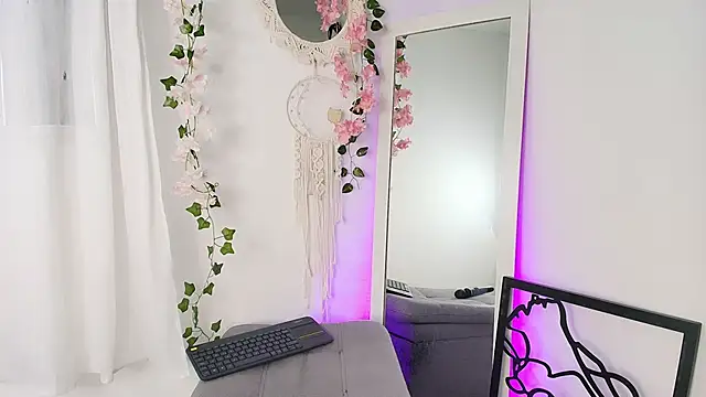 Snapshot of abaroose chatting on February 15, 2026, 10:06 pm abaroose online show from February 15, 2026, 10:06 pm