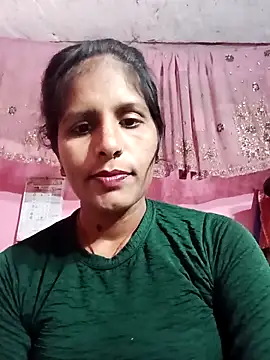 Snapshot of Pirvesh_singh chatting on February 9, 2026, 8:40 am Pirvesh singh online show from February 9, 2026, 8:40 am