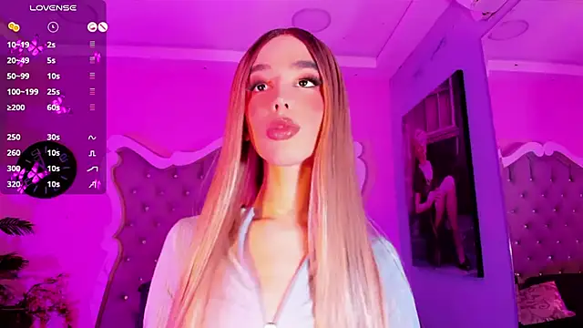 Snapshot of LeslieAmor1 chatting on November 22, 2025, 5:39 am LeslieAmor1 online show from November 22, 2025, 5:39 am