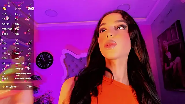 Snapshot of LeslieAmor1 chatting on November 24, 2025, 6:35 am LeslieAmor1 online show from November 24, 2025, 6:35 am