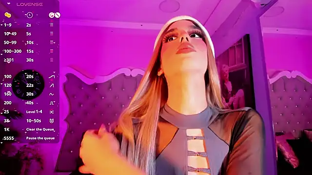 Snapshot of LeslieAmor1 chatting on November 26, 2025, 6:14 am LeslieAmor1 online show from November 26, 2025, 6:14 am