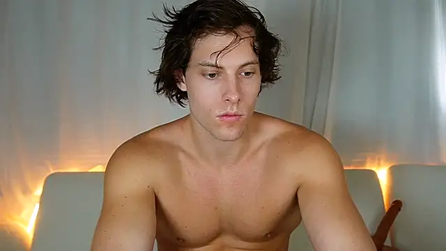 alex islivee online show from March 19, 2026, 8:57 pm