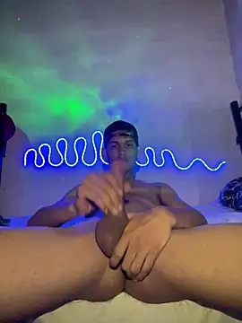 Luigi cumming1 online show from April 5, 2026, 9:01 pm