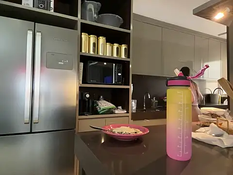 Snapshot of BelleRune chatting on February 11, 2025, 11:10 am BelleRune online show from February 11, 2025, 11:10 am