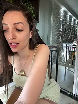 Snapshot of BelleRune chatting on March 8, 2025, 7:31 pm BelleRune online show from March 8, 2025, 7:31 pm