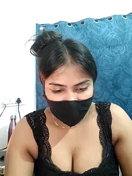 Snapshot of Red_Love_1 chatting on February 5, 2026, 6:12 pm Red Love 1 online show from February 5, 2026, 6:12 pm