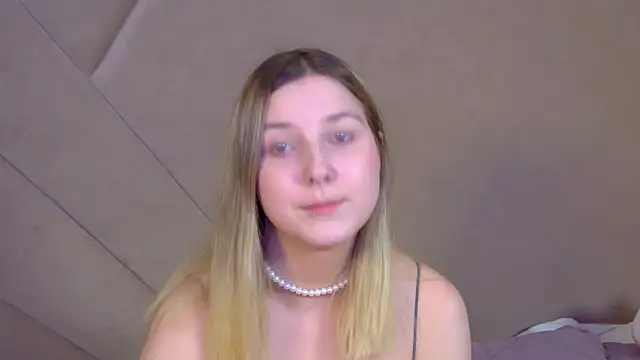 TinnaBurton online show from July 8, 2026, 4:22 pm