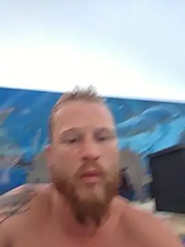 Snapshot of Redheadstud chatting on June 1, 2026, 11:06 pm Redheadstud online show from June 1, 2026, 11:06 pm