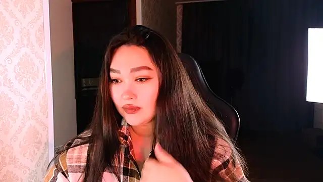 Emma Uilson online show from November 30, 2025, 2:21 pm