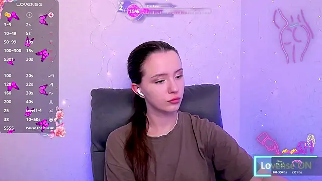 BellaVelure6767 online show from May 23, 2026, 2:39 am