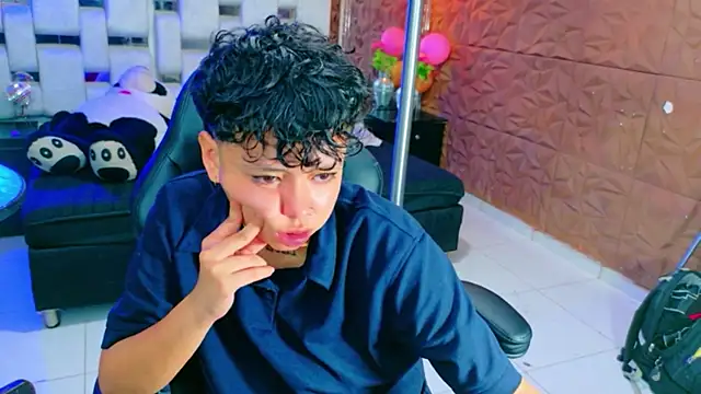 lunabustygirl online show from January 17, 2026, 4:17 am