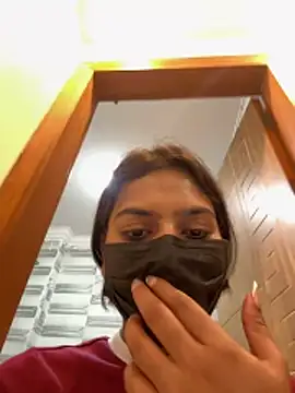 sexyayeshadesi online show from May 11, 2026, 7:22 pm