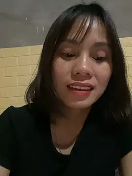 Trangbabylove online show from April 7, 2026, 4:51 pm