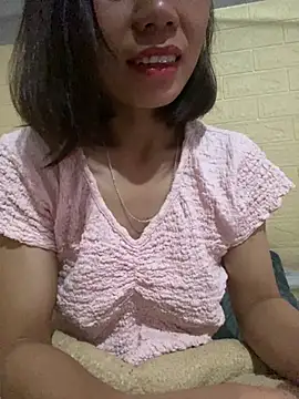 Trangbabylove online show from July 2, 2026, 2:11 am