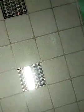 platone09 online show from December 15, 2025, 2:43 pm