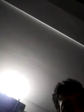 platone09 online show from April 15, 2026, 8:53 pm