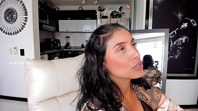 Snapshot of sofiasexhot chatting on March 11, 2025, 6:52 pm sofiasexhot online show from March 11, 2025, 6:52 pm