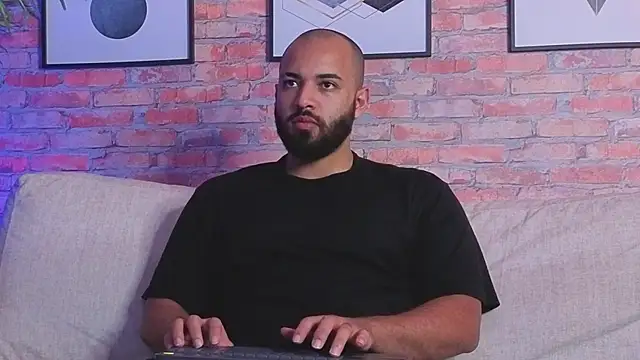 Chris Varden online show from April 15, 2026, 7:43 pm