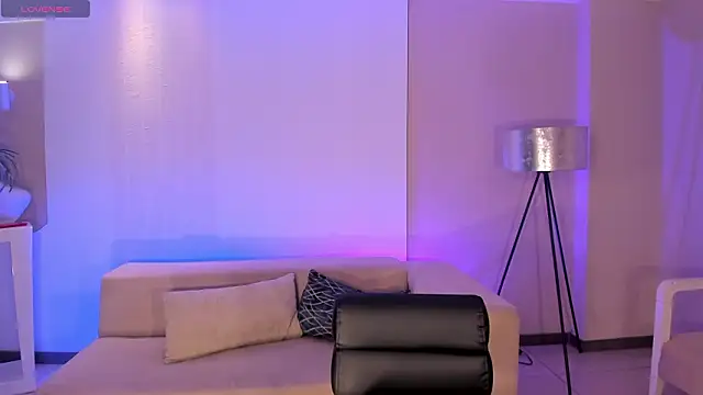 Snapshot of HaileyRoss_ chatting on March 3, 2026, 11:38 am HaileyRoss online show from March 3, 2026, 11:38 am