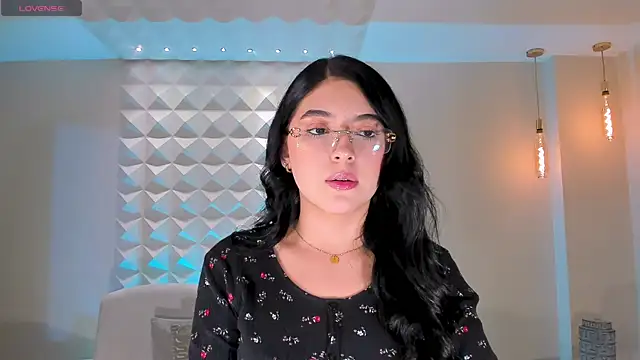 Snapshot of HaileyRoss_ chatting on March 19, 2026, 11:25 am HaileyRoss online show from March 19, 2026, 11:25 am