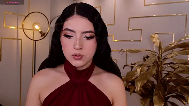 Snapshot of HaileyRoss_ chatting on April 14, 2026, 12:55 pm HaileyRoss online show from April 14, 2026, 12:55 pm