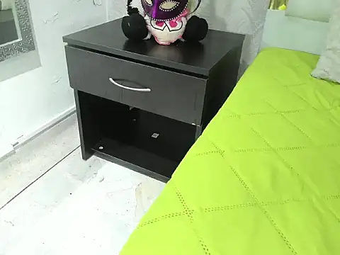 Snapshot of noa-camila chatting on November 21, 2025, 12:59 pm noa-camila online show from November 21, 2025, 12:59 pm