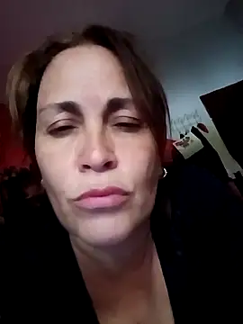 Tatitahot69 online show from April 4, 2026, 7:33 pm