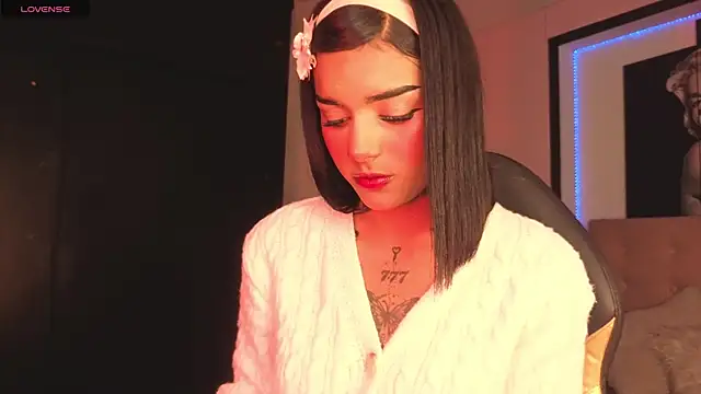 Milu carbajal x online show from May 15, 2026, 4:41 am