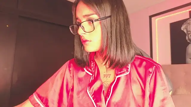 Milu carbajal x online show from May 20, 2026, 4:51 am