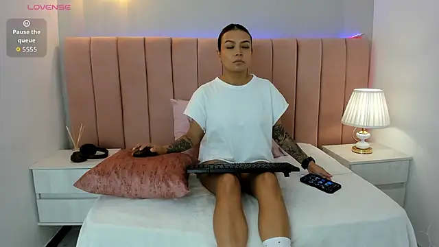 Snapshot of Anita_wood chatting on November 21, 2025, 9:46 pm Anita wood online show from November 21, 2025, 9:46 pm