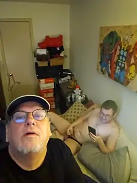 Snapshot of cubhunterpdx chatting on November 15, 2025, 8:49 pm cubhunterpdx online show from November 15, 2025, 8:49 pm