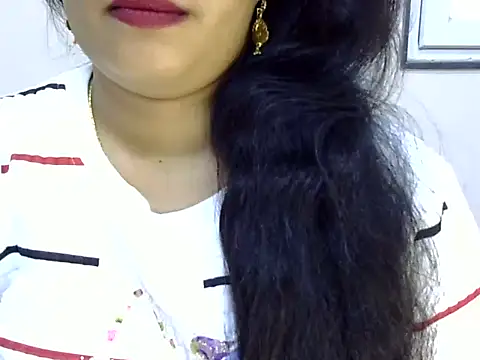 Muskan Jha online show from May 4, 2026, 1:12 am