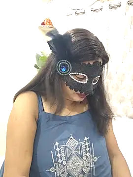 Cute-richa1 online show from April 19, 2026, 2:16 pm