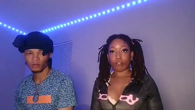 stellakobra online show from April 21, 2026, 2:51 am