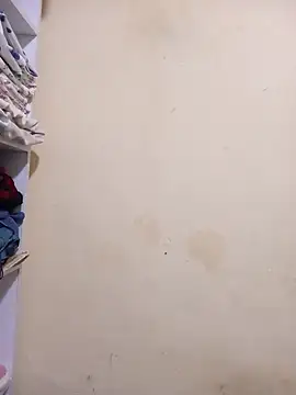 honeypot224 online show from April 17, 2026, 4:04 am